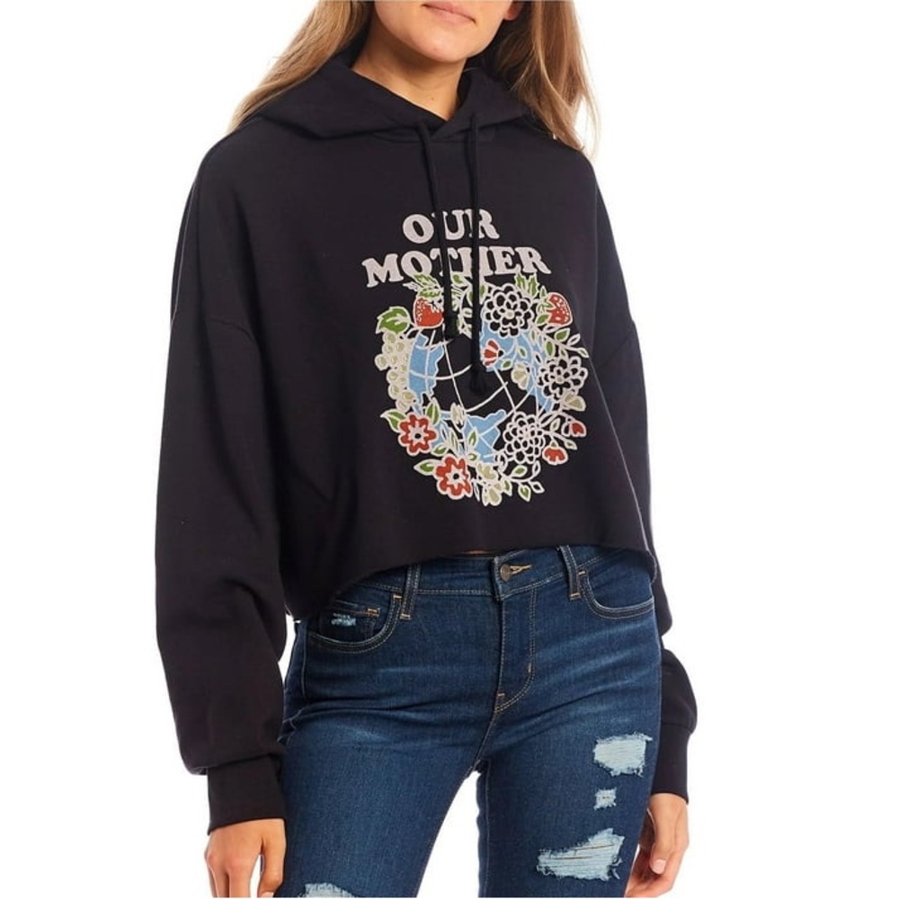 Levi’s Our Mother Earth Cropped Oversized Raw Hem Black Hoodie Size Medium